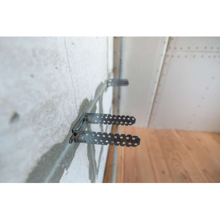 1 x U-shaped hanger for 47 profiles Zinc Plated
