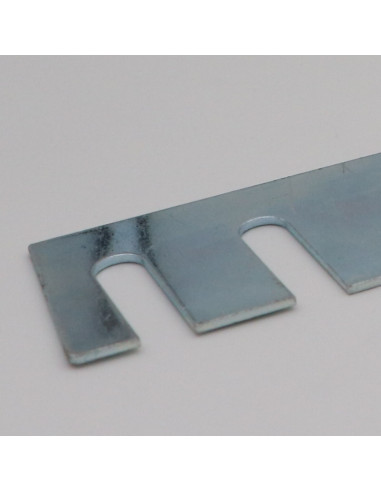 1 x Mounting plate ASSEMBLY 50X320X2 Zinc Plated