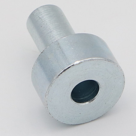 1 x Coupling Nut Shoulder 24X33 Breakthrough 8 Zinc Plated