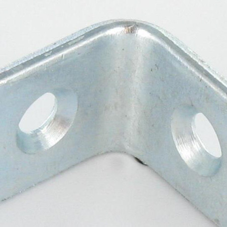 1 x Bracket 62X62X15 4 Hole Diameter 4.5 Zinc Plated